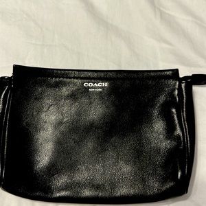 Vintage Coach leather wristlet. Black